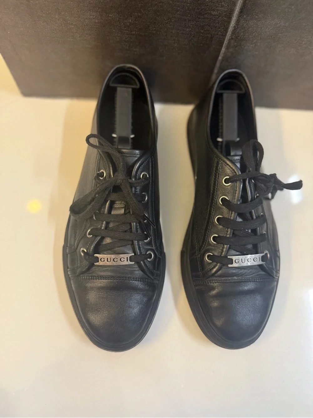 Low-Top Gucci Miro Soft Leather Sneakers